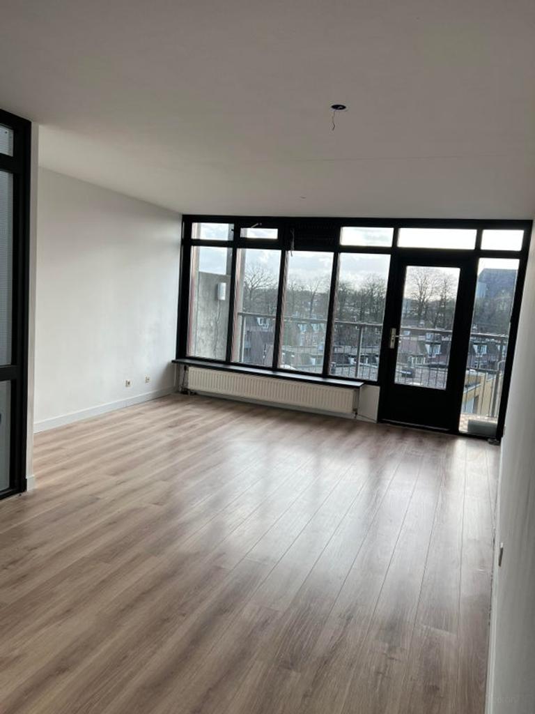 Maisonette with South-Facing Balcony in Hilversum - Image 2