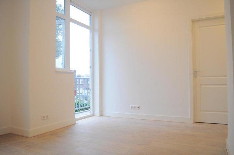 Studio met balkon in Rustenburg, Den Haag - Afbeelding 4