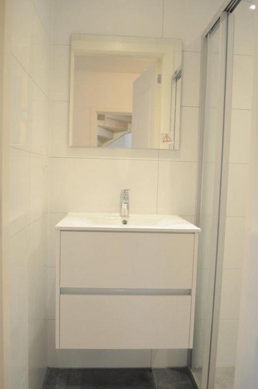 Studio met balkon in Rustenburg, Den Haag - Afbeelding 10