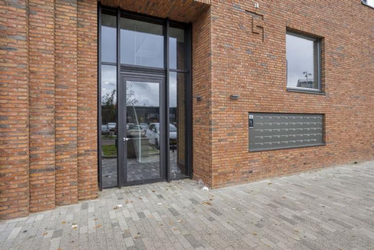 3-kamerappartement met loggia en parkeerplek - Afbeelding 6