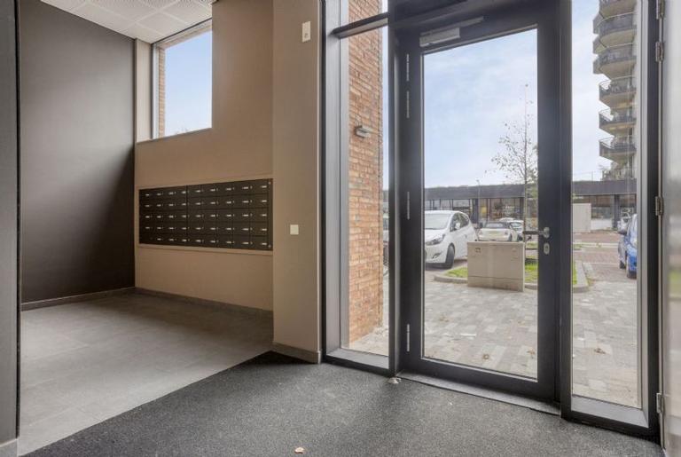 3-kamerappartement met loggia en parkeerplek - Afbeelding 7