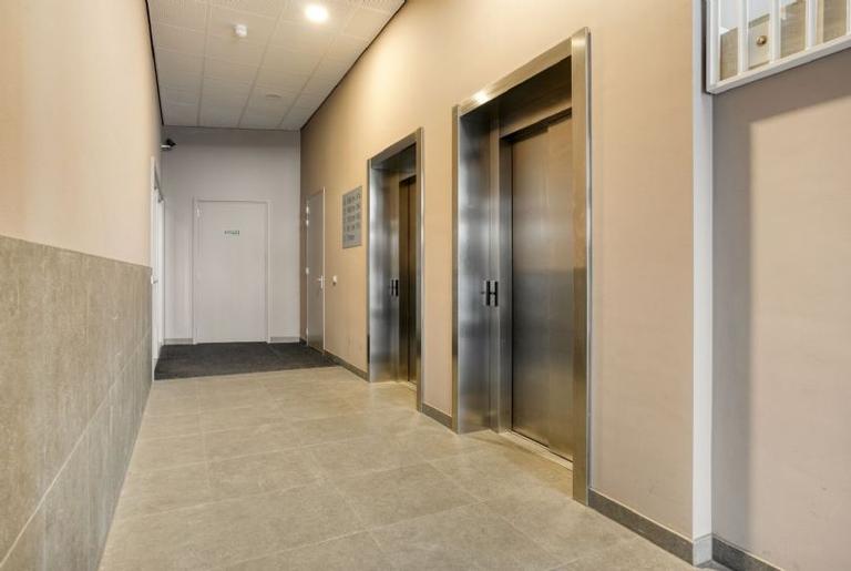 3-kamerappartement met loggia en parkeerplek - Afbeelding 10