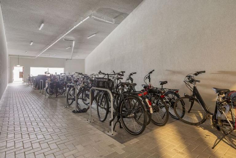 3-kamerappartement met loggia en parkeerplek - Afbeelding 11