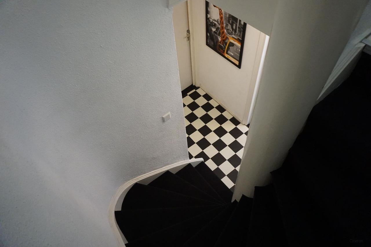 Room with Internet on Statensingel - Image 9