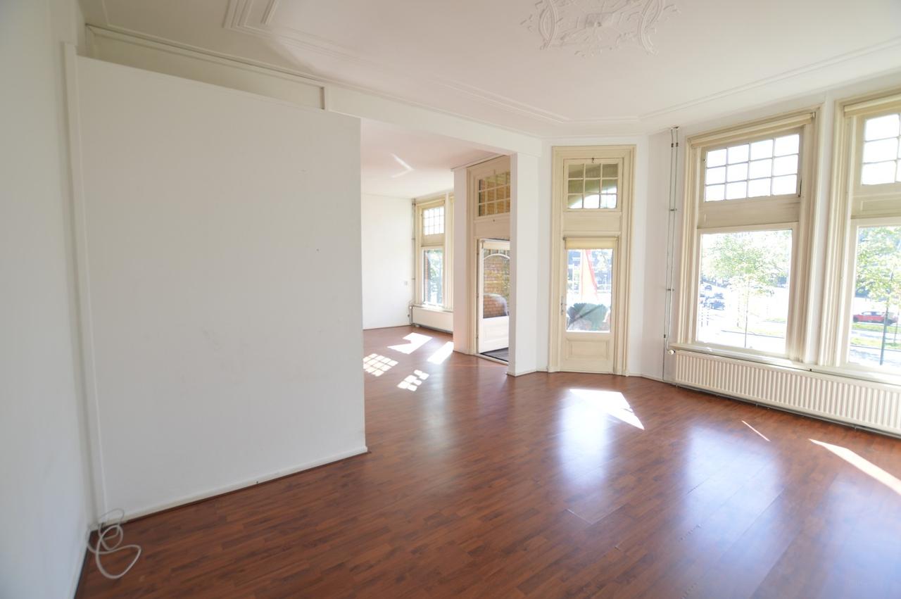 Studio van 46 m² met balkon aan Willemskade - Afbeelding 2