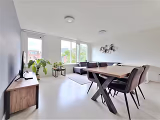Licht 3-kamerappartement aan het water