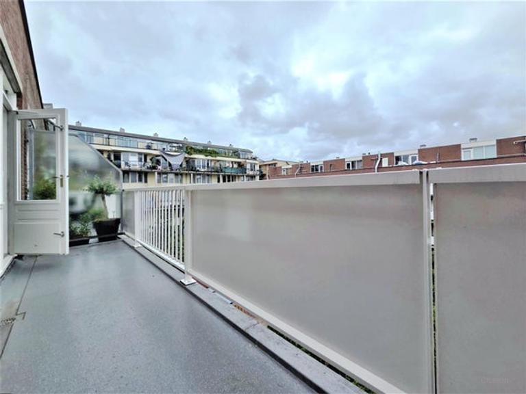 Licht 3-kamerappartement aan het water - Afbeelding 9