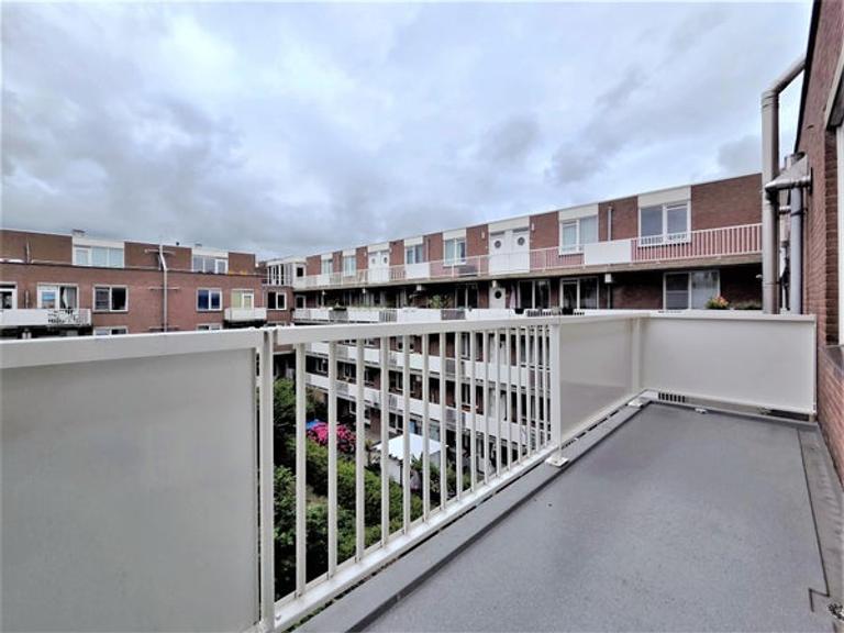 Licht 3-kamerappartement aan het water - Afbeelding 10
