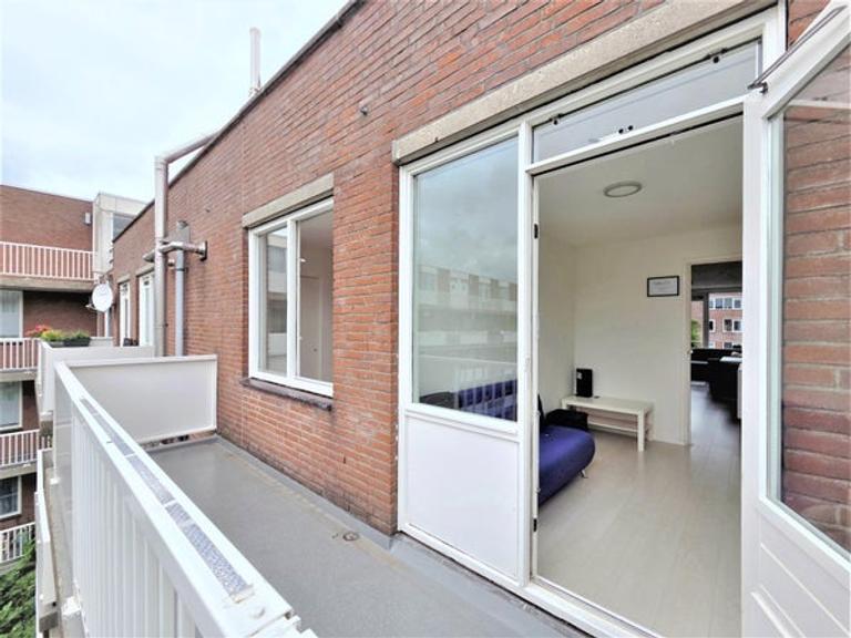 Licht 3-kamerappartement aan het water - Afbeelding 13