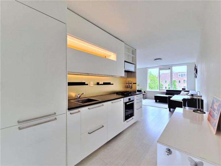 Licht 3-kamerappartement aan het water - Afbeelding 15