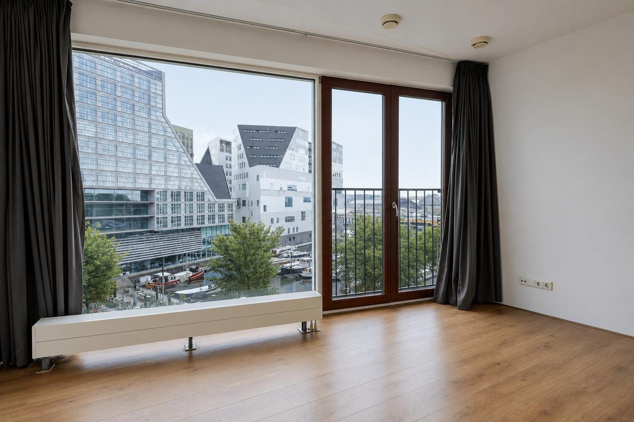 Apartment in Haarlemmerbuurt, Amsterdam - Image 1