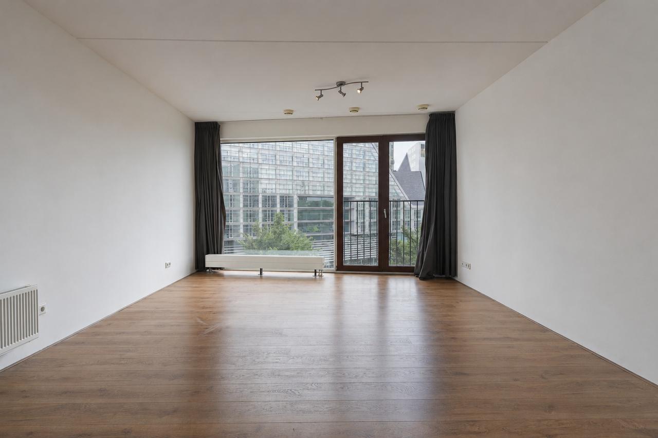 Apartment in Haarlemmerbuurt, Amsterdam - Image 2