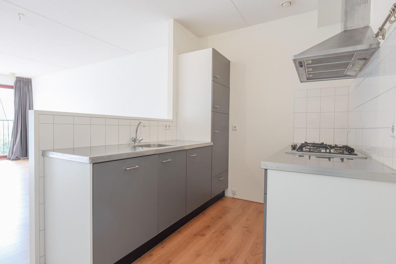 Apartment in Haarlemmerbuurt, Amsterdam - Image 5