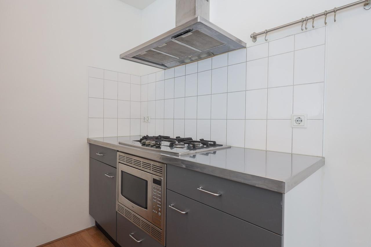 Apartment in Haarlemmerbuurt, Amsterdam - Image 6