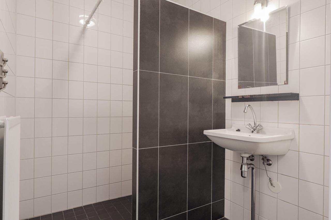 Apartment in Haarlemmerbuurt, Amsterdam - Image 12