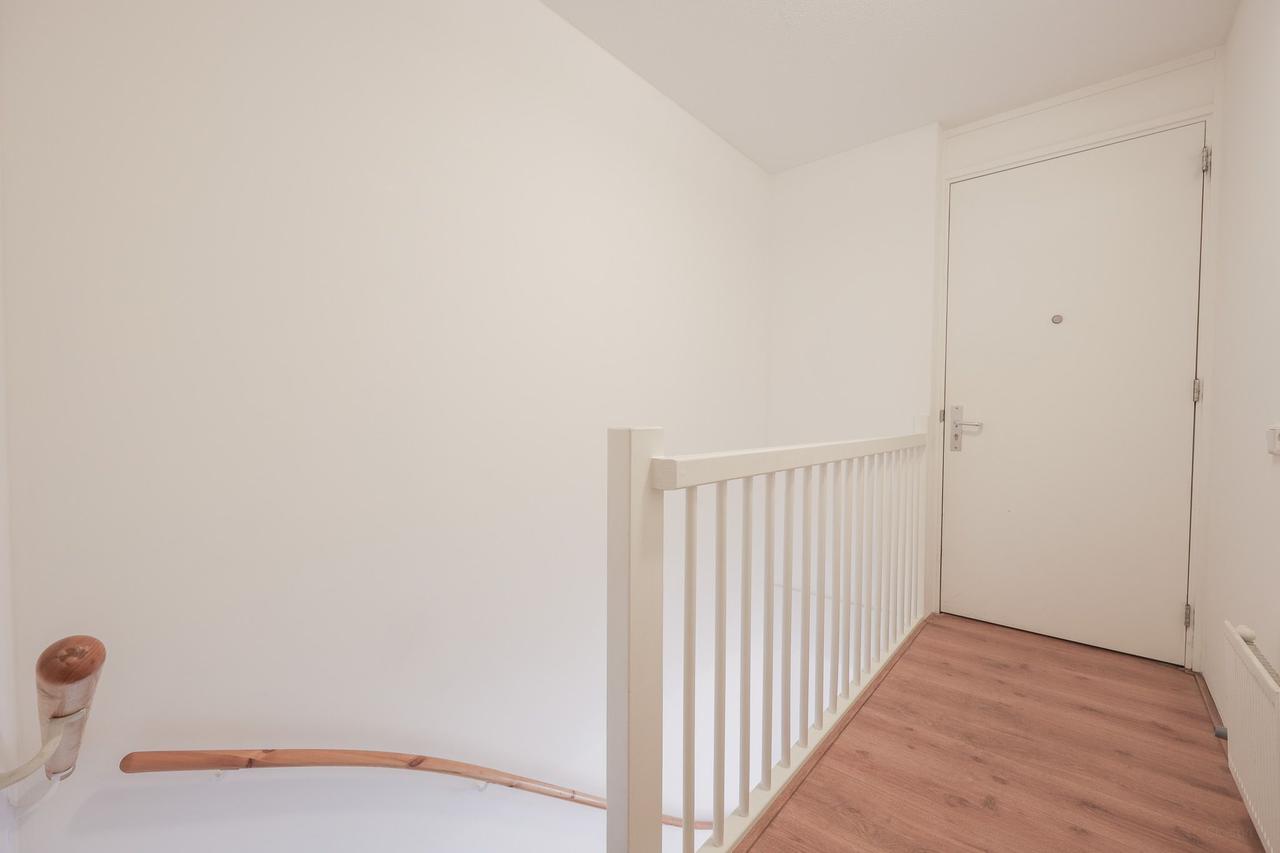 Apartment in Haarlemmerbuurt, Amsterdam - Image 19