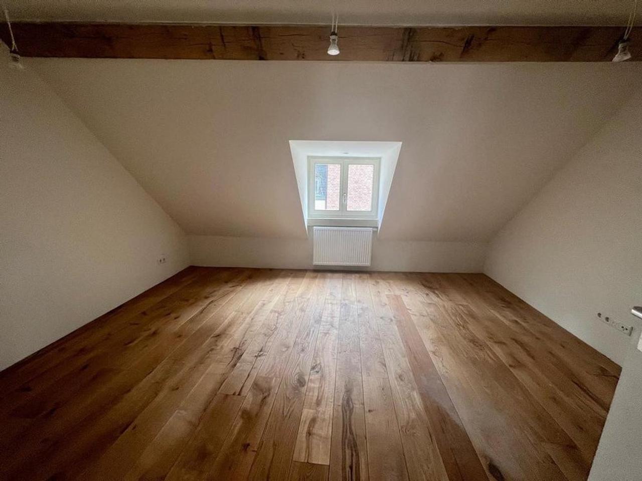 Duplex with Terrace on Sint Pieterstraat - Image 2