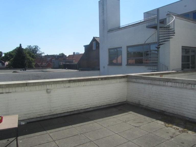 Gemeubileerde studentenkamer met terras - Afbeelding 6
