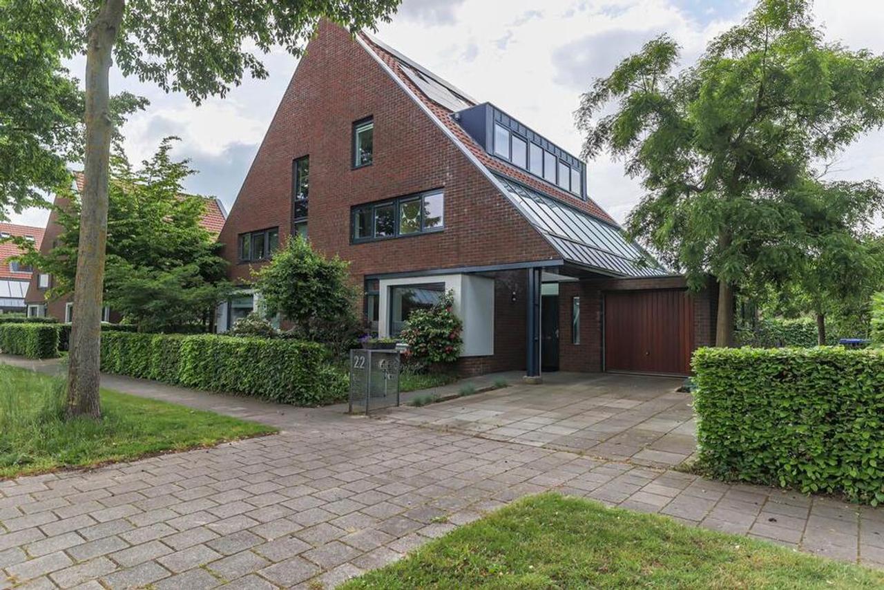 220 m² herenhuis met 6 slaapkamers - Afbeelding 1