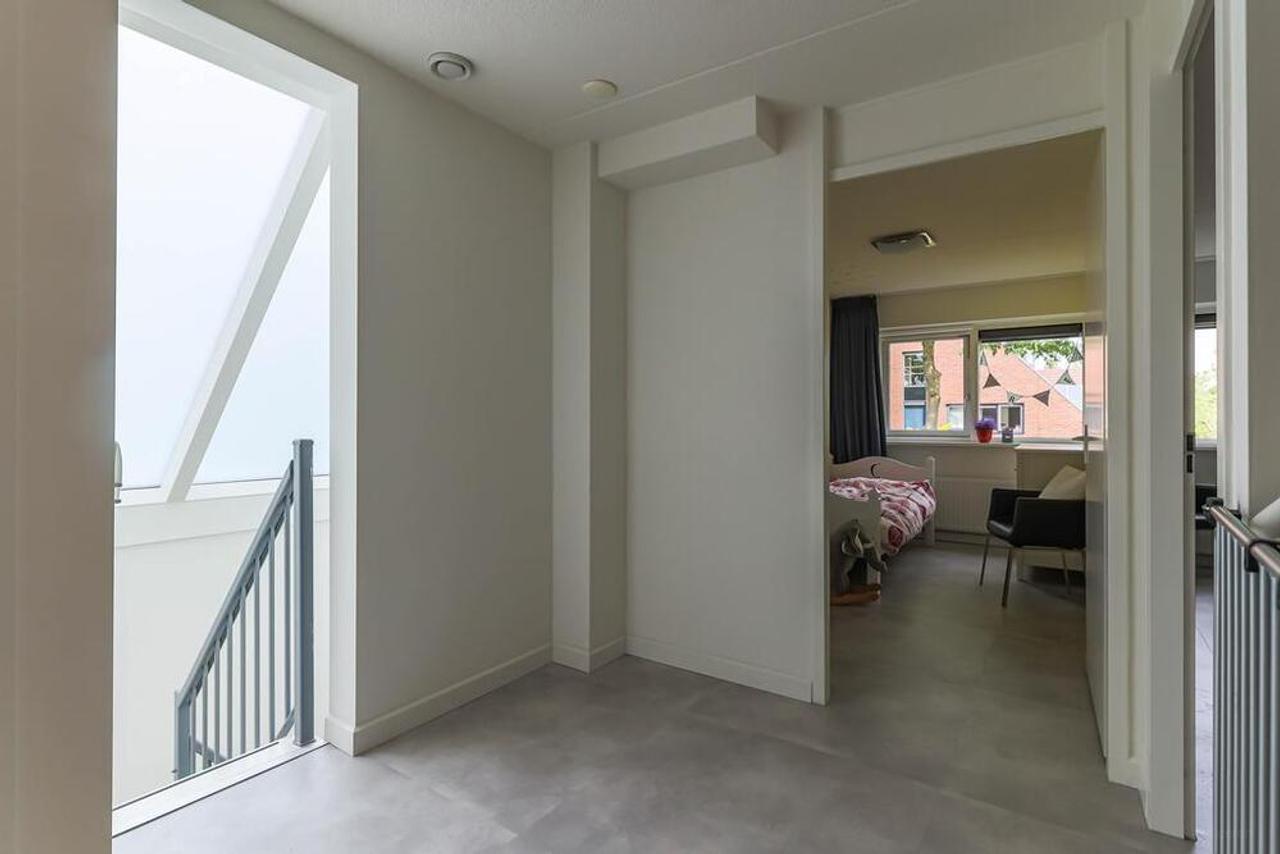 220 m² herenhuis met 6 slaapkamers - Afbeelding 24