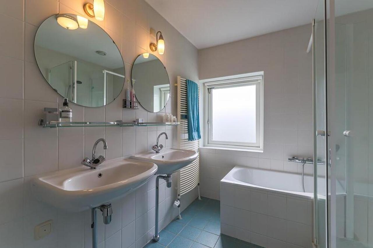 220 m² herenhuis met 6 slaapkamers - Afbeelding 32