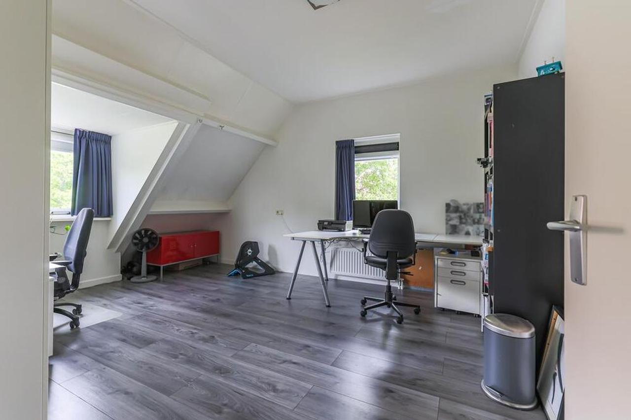 220 m² herenhuis met 6 slaapkamers - Afbeelding 38