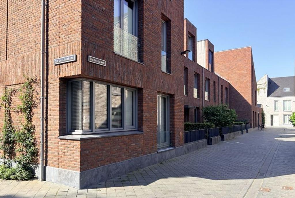 Stadswoning met tuin en eigen parkeerplek - Afbeelding 2