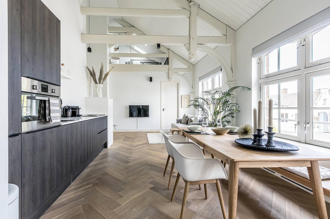 Bright 80 m² Loft on Groenburgwal - Image 1