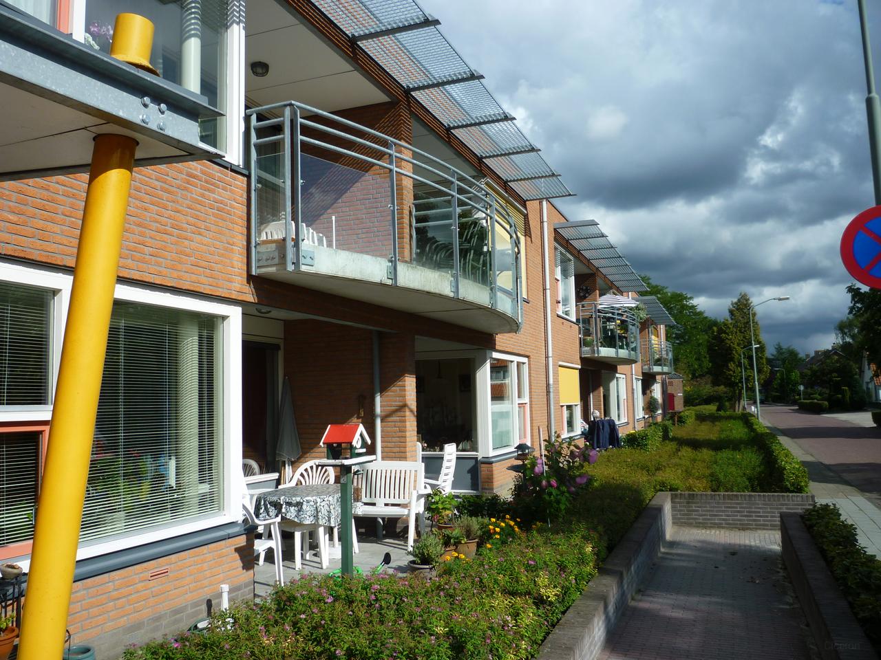 Senior Apartment with Terrace in Putten - Image 2