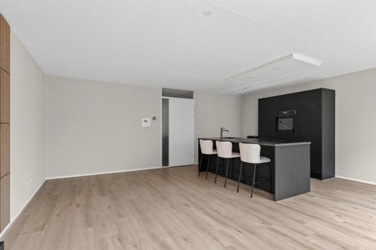 73 m2 apartment with balcony in City Center - Image 11