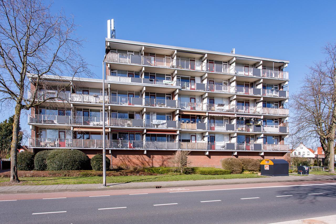 Licht appartement met balkon en vrij uitzicht - Afbeelding 1