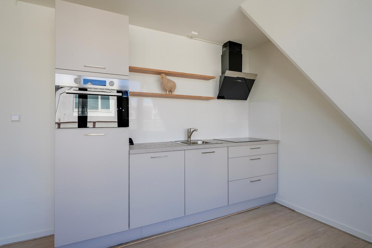 Gemeubileerd appartement met dakterras in Utrecht - Afbeelding 13