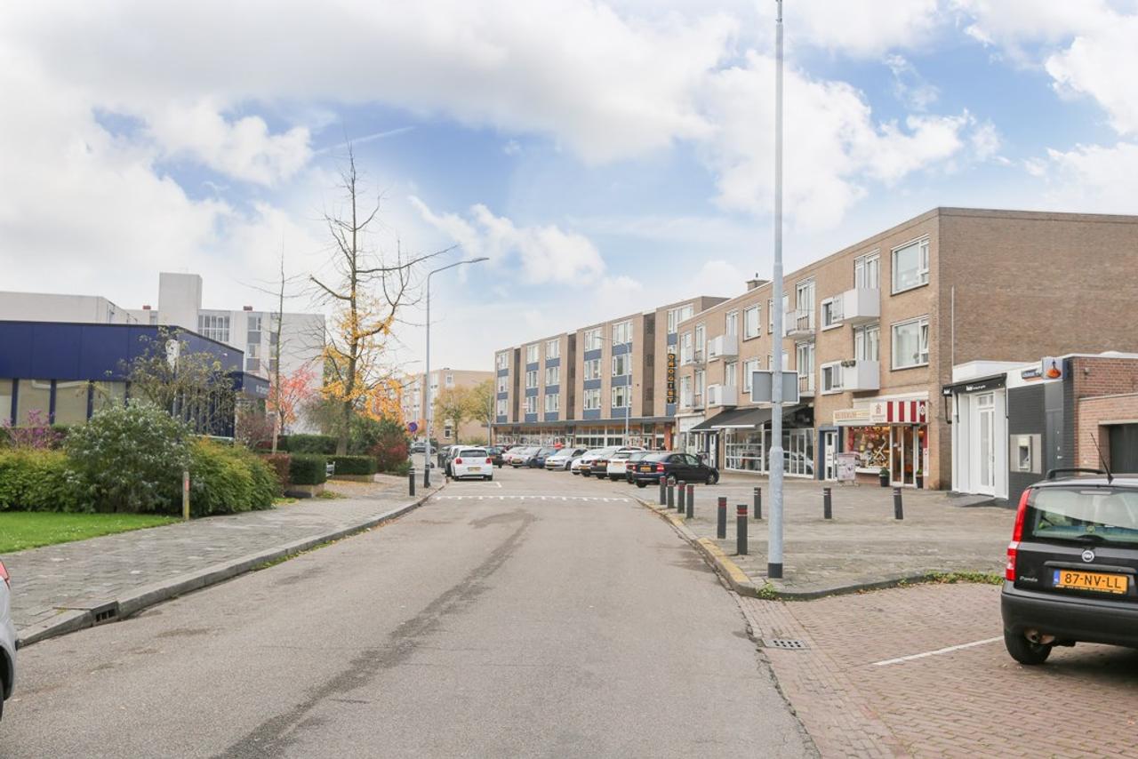 85 m2 corner apartment with 2 balconies in Venlo-Oost - Image 11