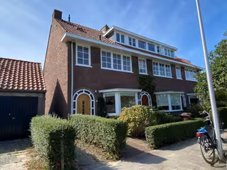 Corner House with Garden in Quiet Tuindorp