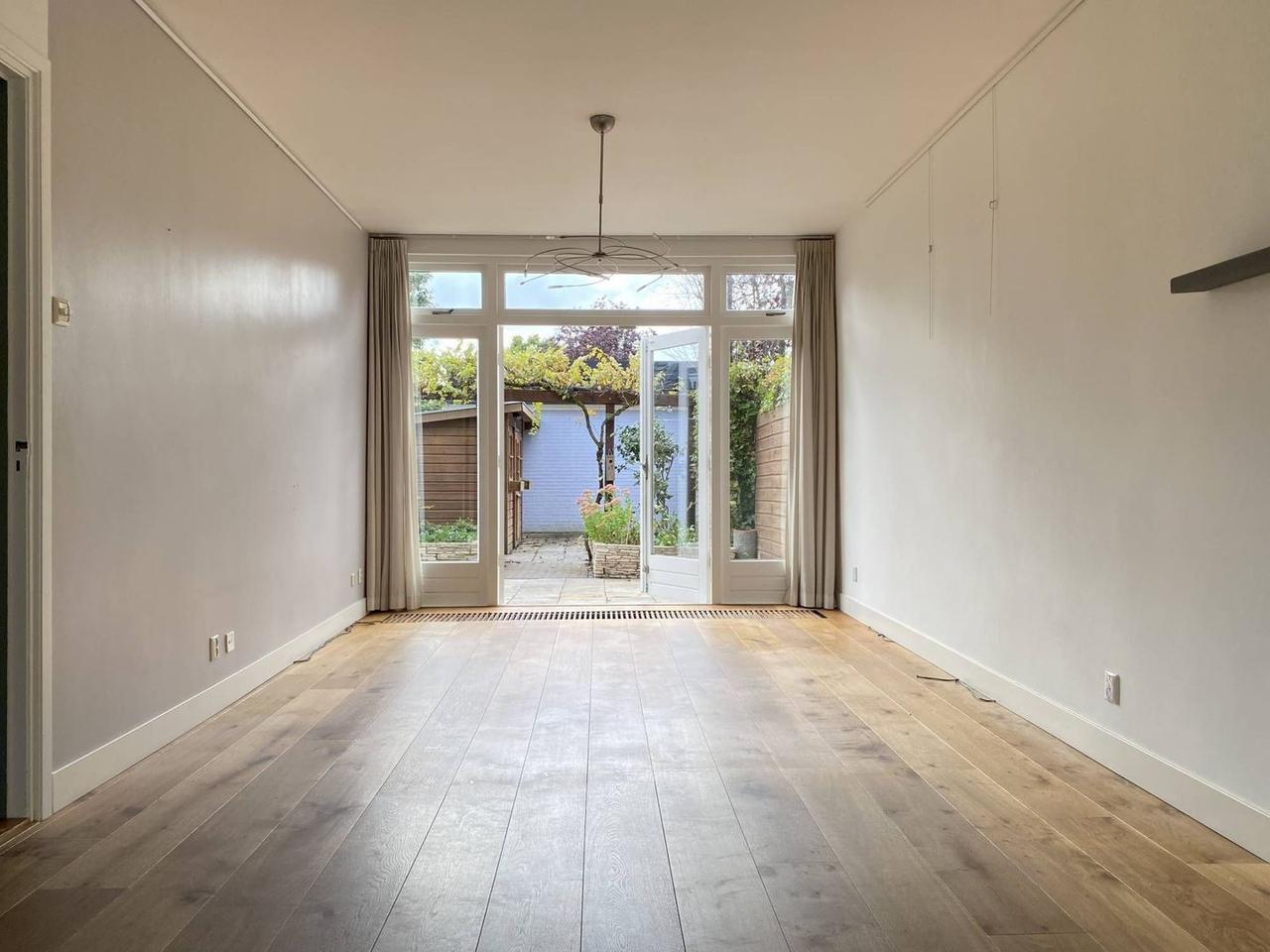 Corner House with Garden in Quiet Tuindorp - Image 7