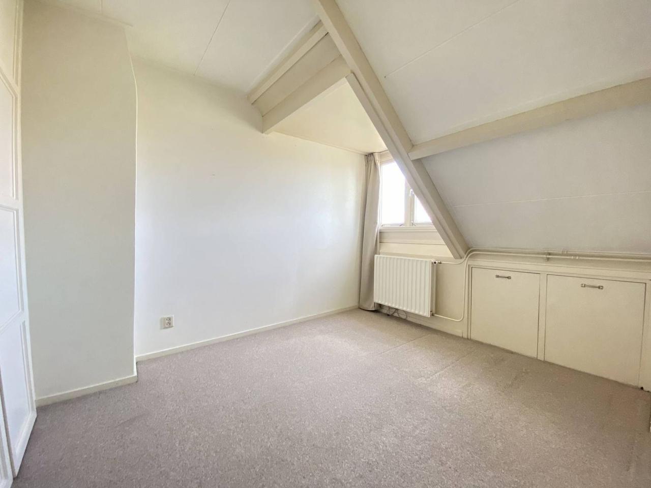 Corner House with Garden in Quiet Tuindorp - Image 27