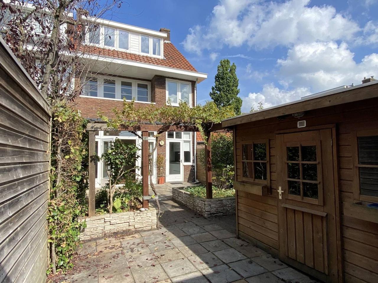 Corner House with Garden in Quiet Tuindorp - Image 37