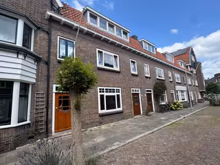 6-Bedroom Townhouse near Wilhelminapark