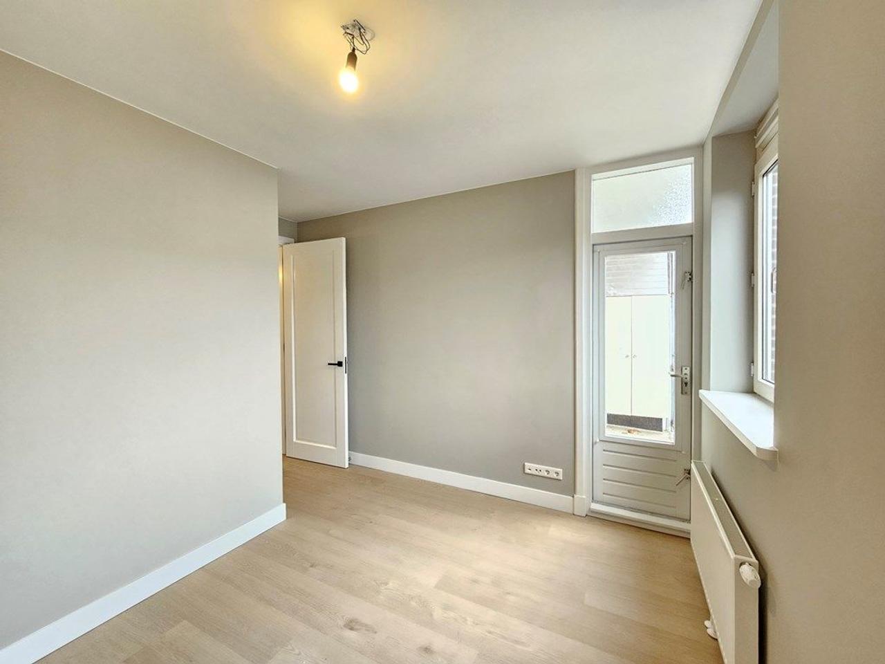 2-bedroom apartment with balcony in Bos en Lommer - Image 13