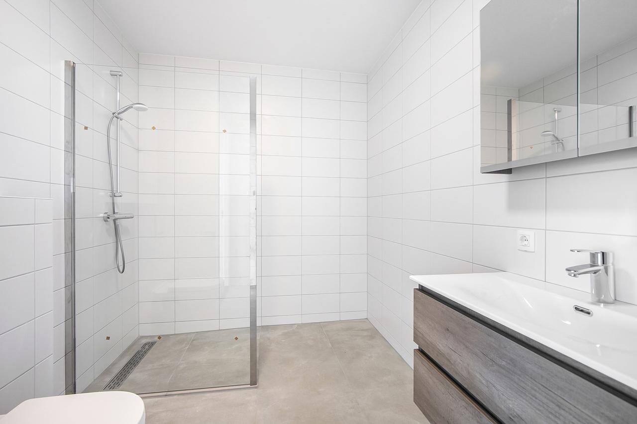 Bright 1-bedroom apartment on the Scheldt - Image 8