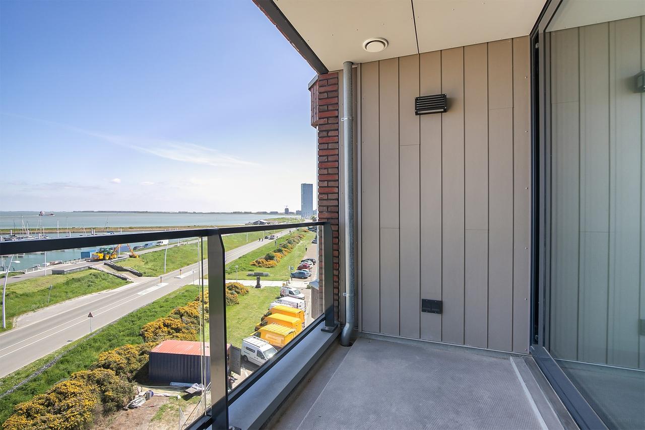 Bright 1-bedroom apartment on the Scheldt - Image 12