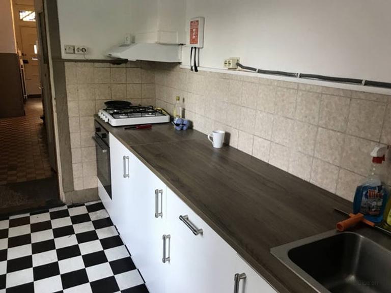 Studentenkamer met hoogslaper in Maastricht - Afbeelding 8