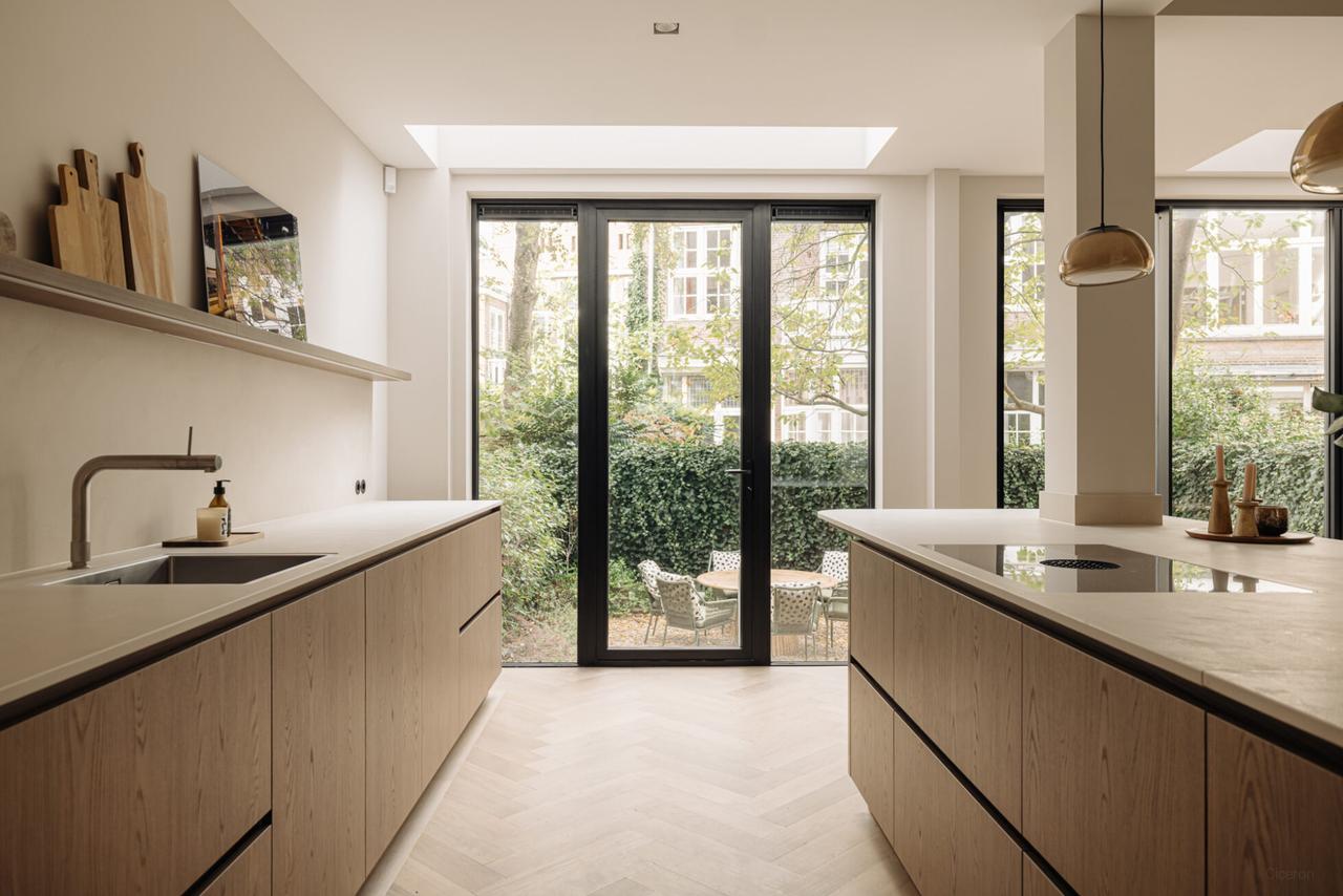 490 m² Townhouse with Elevator and Roof Terrace - Image 9