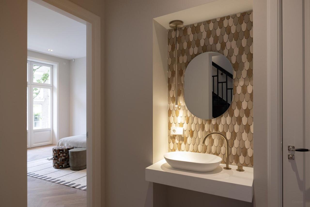 490 m² Townhouse with Elevator and Roof Terrace - Image 13