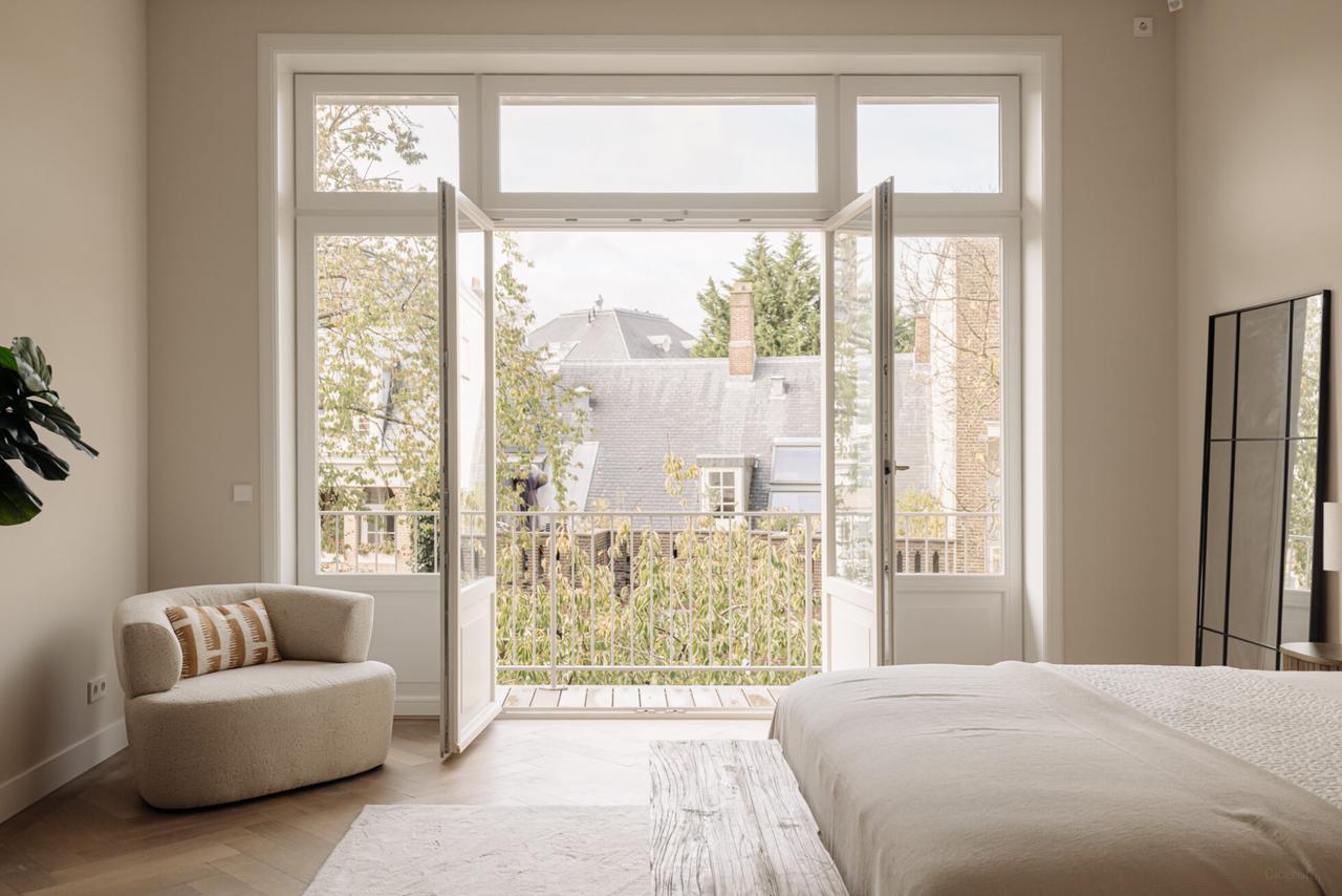 490 m² Townhouse with Elevator and Roof Terrace - Image 14