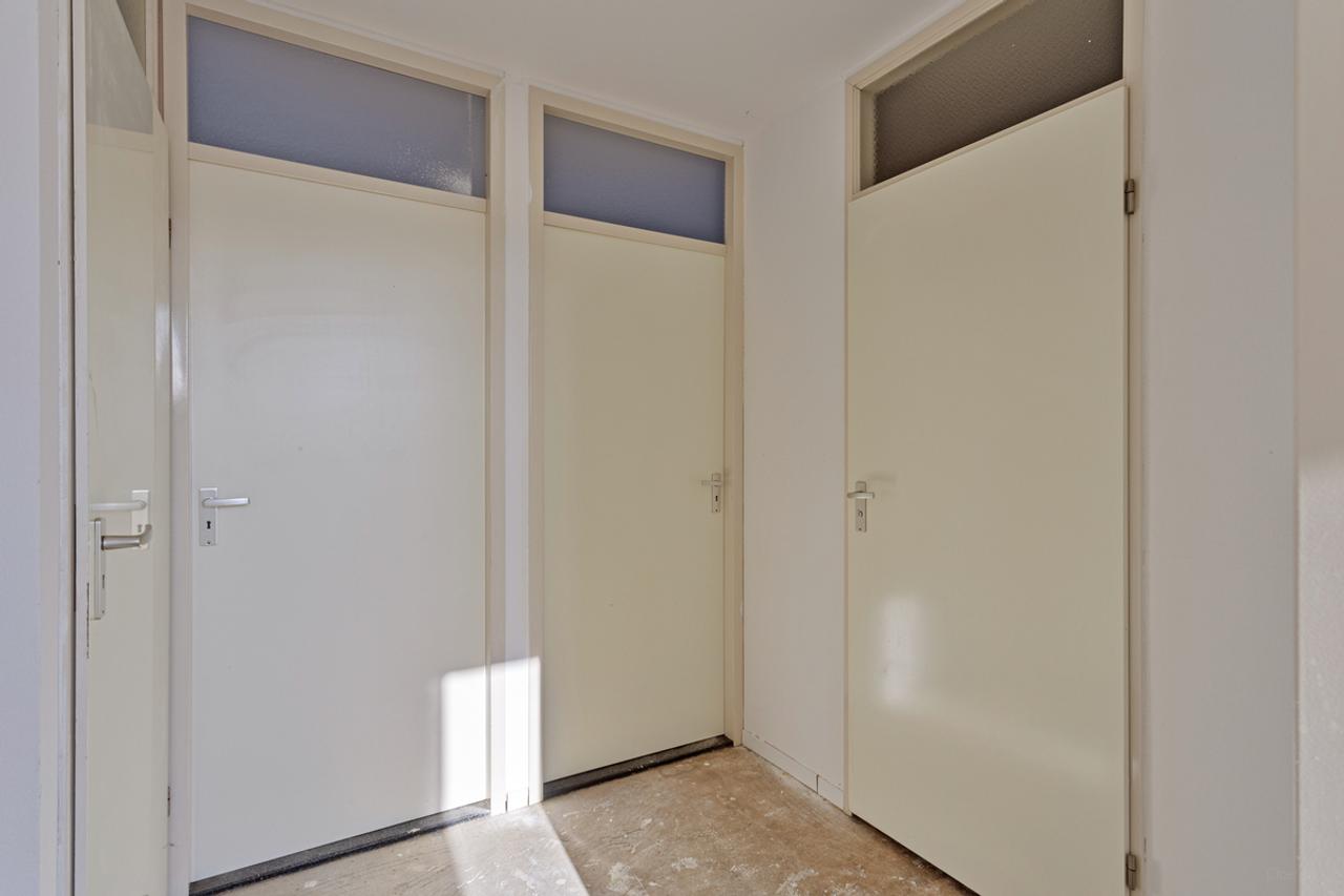 115 m² Family Home with 3 Bedrooms - Image 2