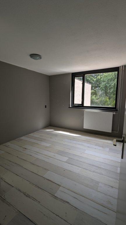 Corner House with 5 Bedrooms and South-Facing Garden - Image 9