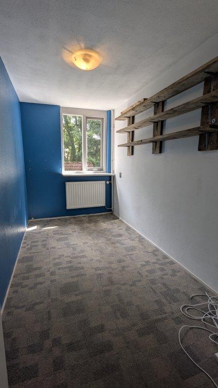 Corner House with 5 Bedrooms and South-Facing Garden - Image 11
