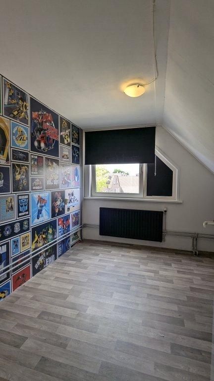 Corner House with 5 Bedrooms and South-Facing Garden - Image 18