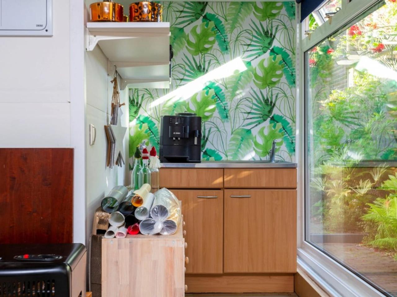Corner House with 5 Bedrooms and South-Facing Garden - Image 22
